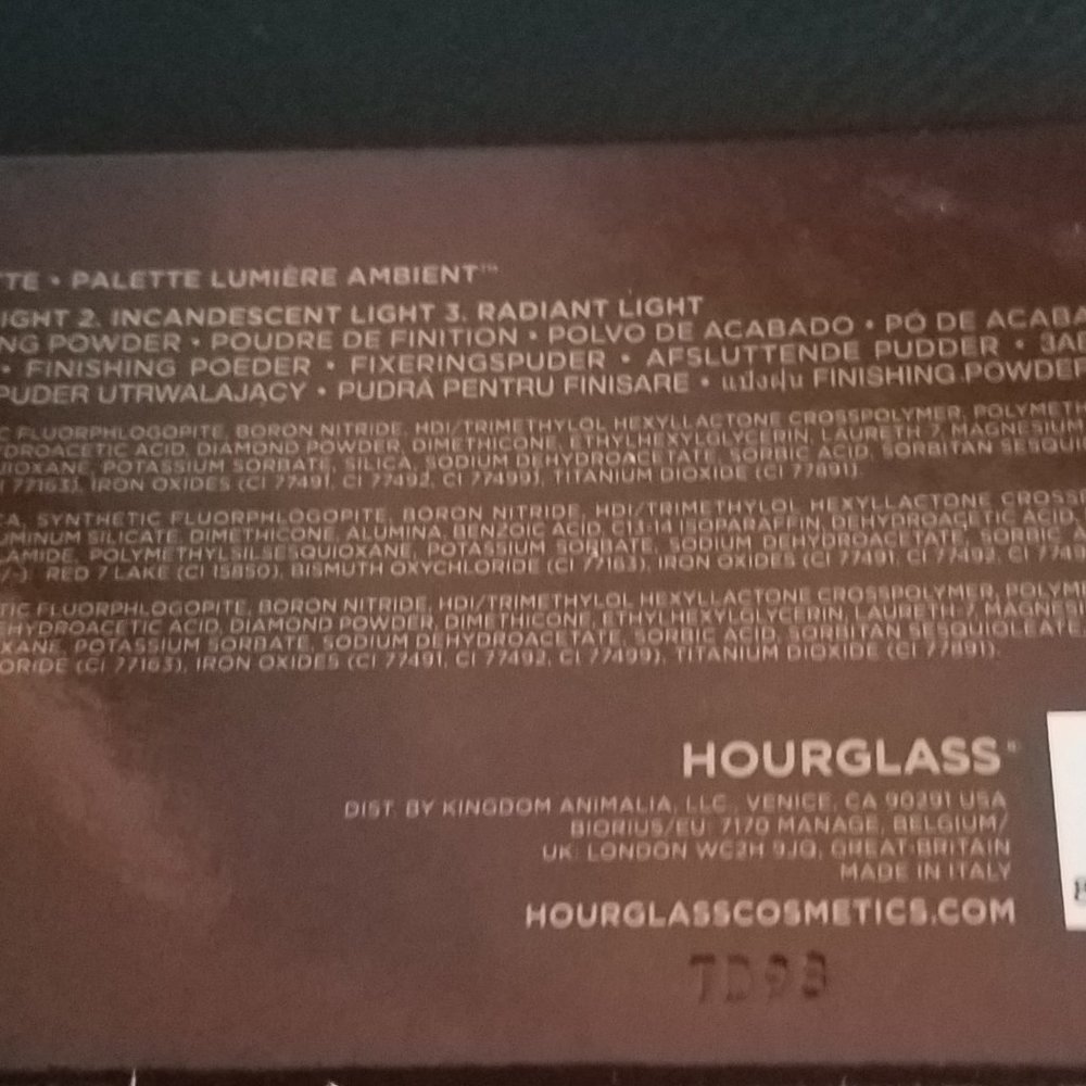 ⭐Hourglass Ambient Lighting Palette $64 NEW IN BOX - Picture 8 of 8